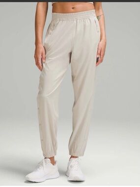 LULULEMON TEAR AWAY PANTS IN MOJAVE TAN